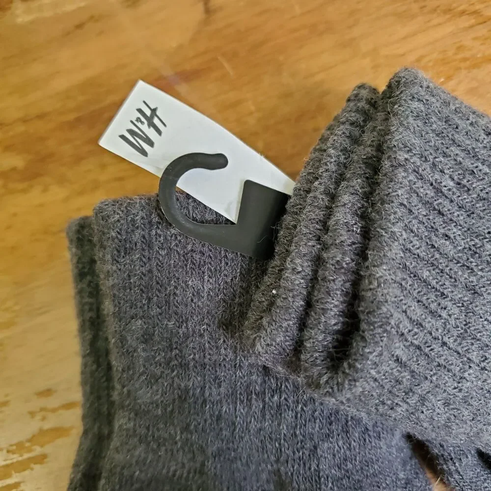 H&M Gloves 2 Pairs Knit Adult One Size Solid Gray Unlined w Tags Stretch Washes